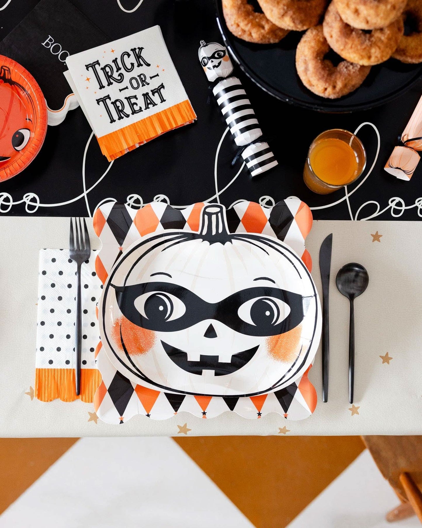 Vintage Pumpkin Plate Set | 9 count