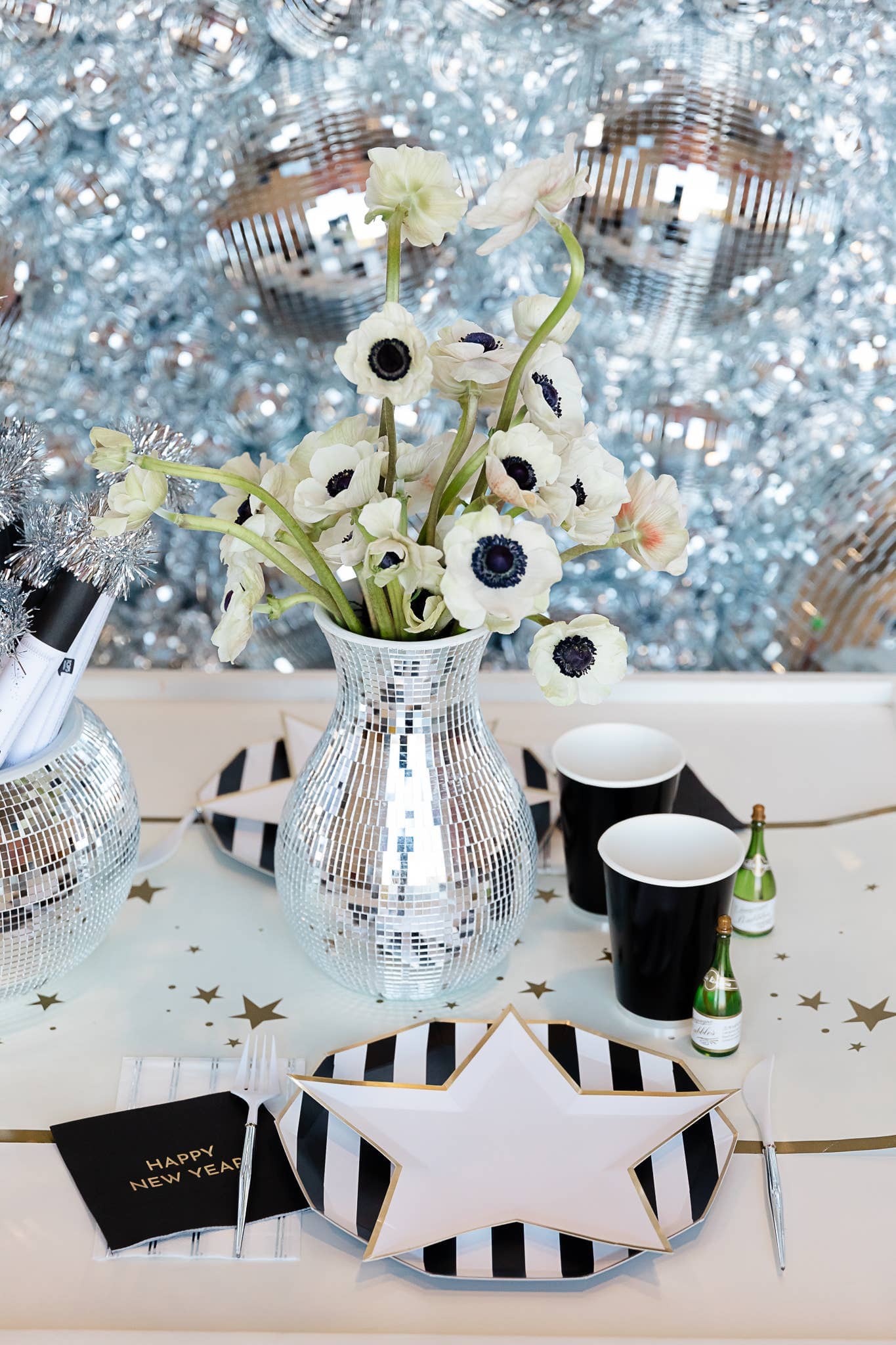 Blanc White Star Shaped Plates 11" | Set of 8