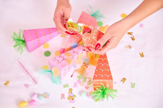 Hop & Pop Carrot Party Crackers - Porcupine Paper Co.