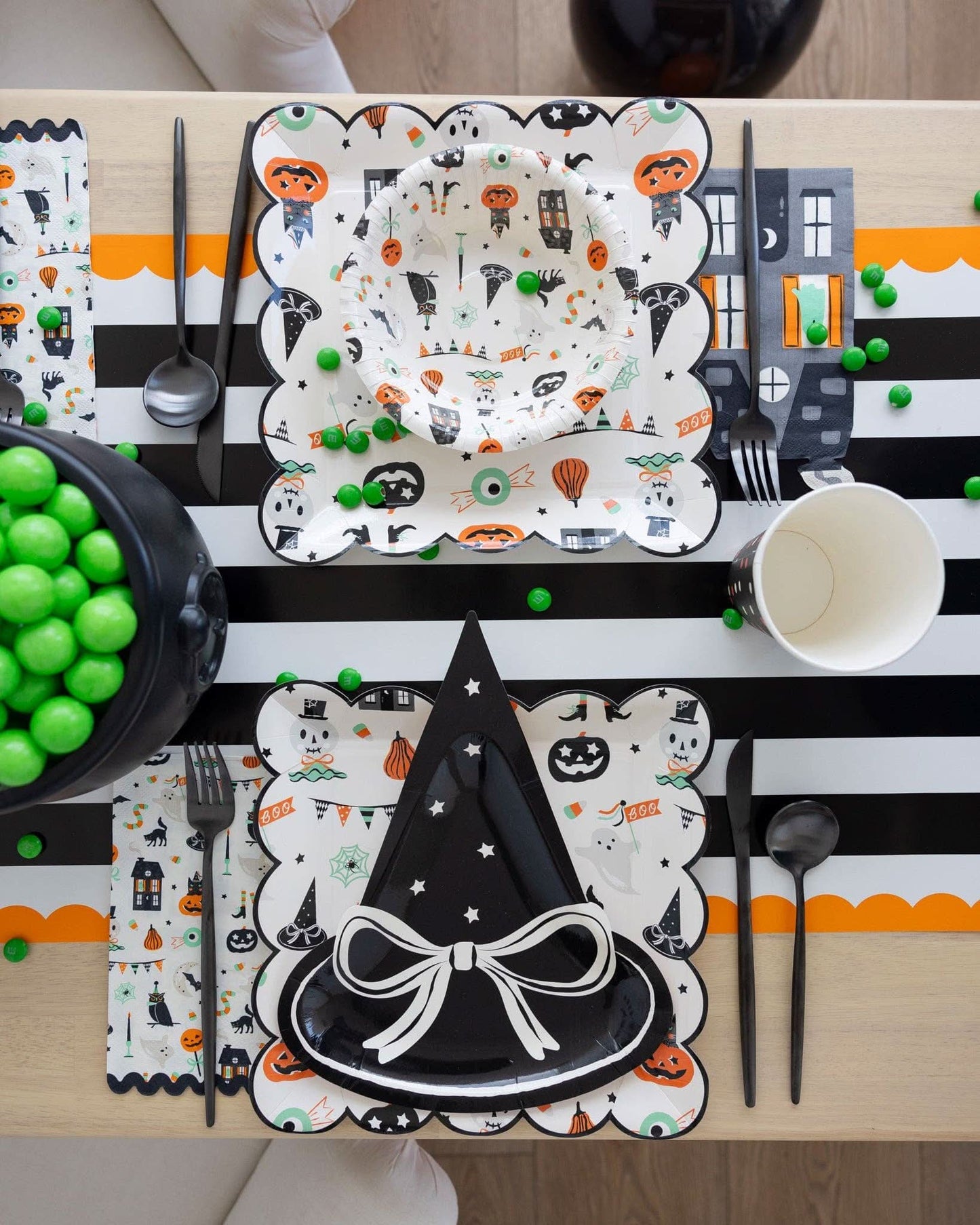 Witch Hat Shaped Paper Plates | 8 count