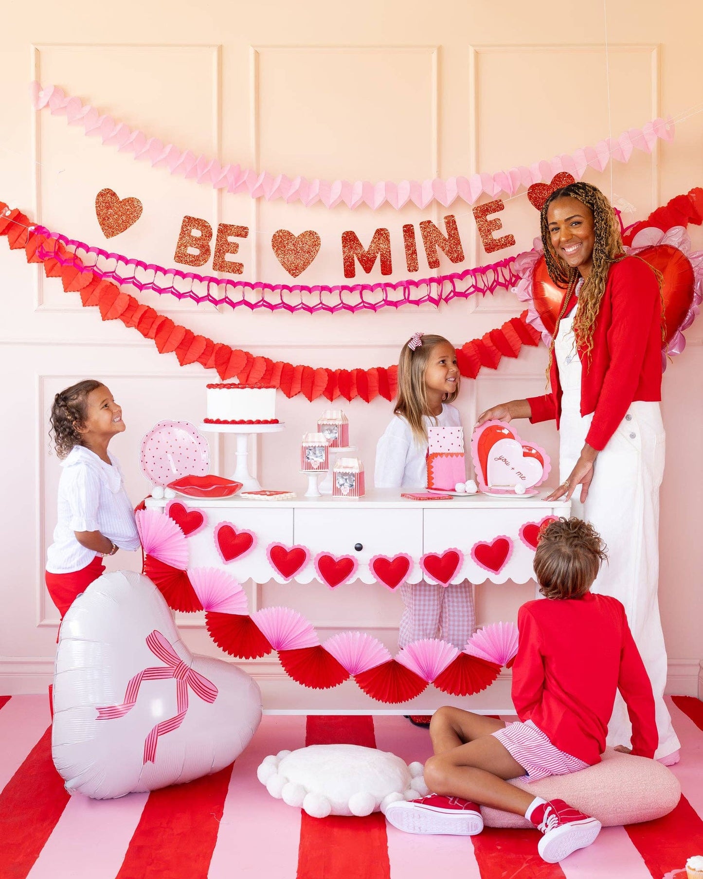 Scalloped Heart Shaped Plate - 10" | Set of 8 - Porcupine Paper Co.