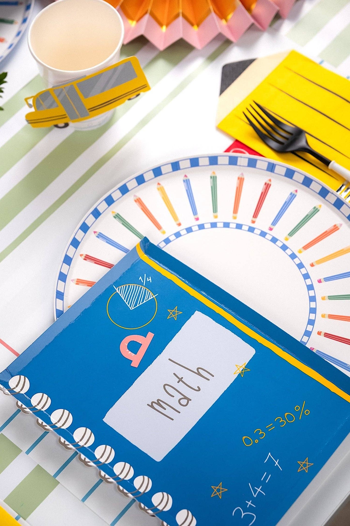 Pencil Dinner Plates | 8 count