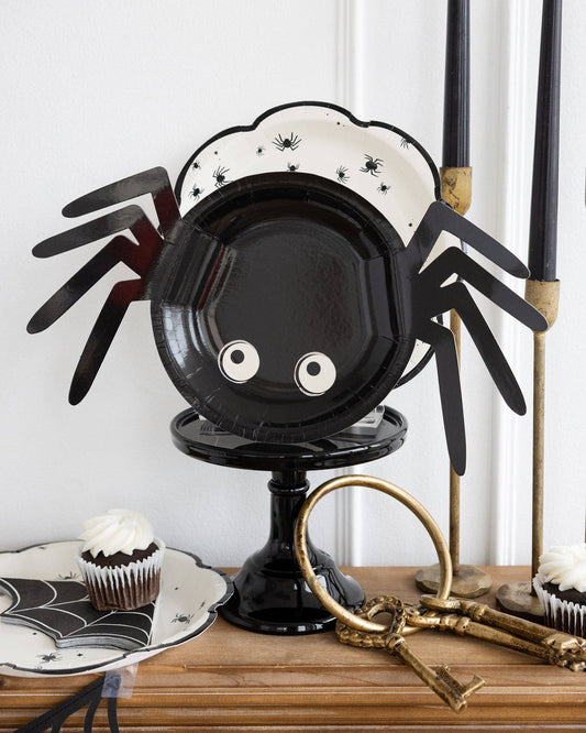 Spider Shaped Paper Plates | 8 count