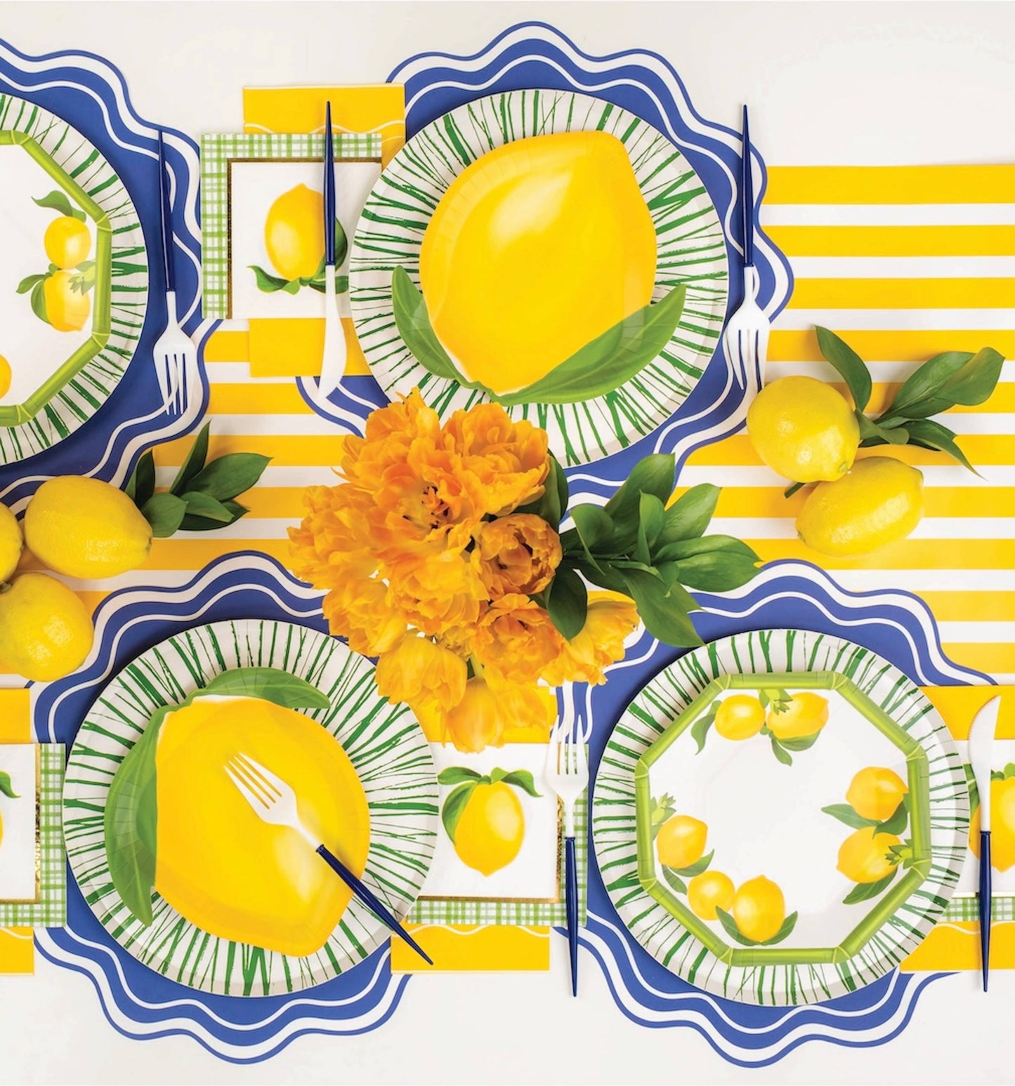 Navy Wavy Scallop Placemat | Set of 12