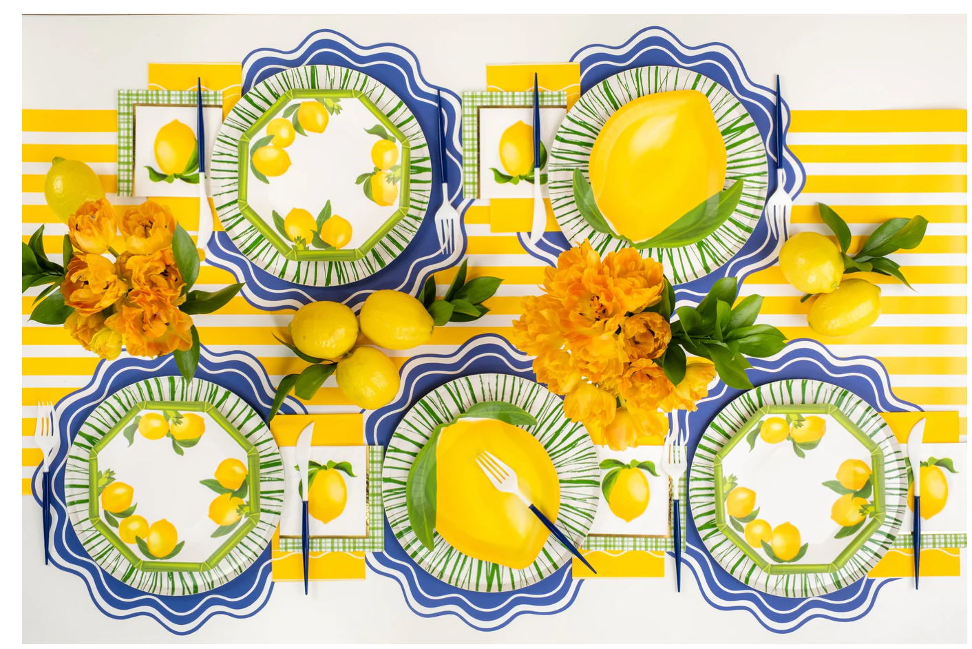 Navy Wavy Scallop Placemat | Set of 12