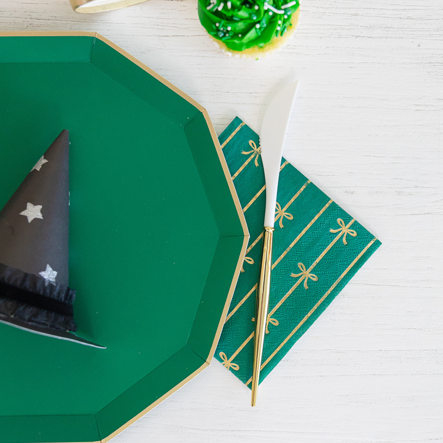 Green Signature Bow Napkins | 20 count