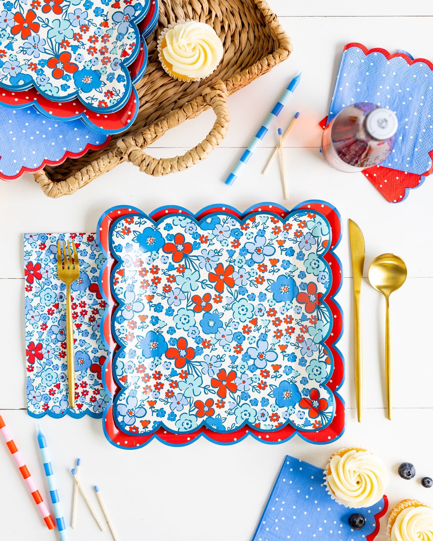 Floral Americana Dinner Napkins | 24 count