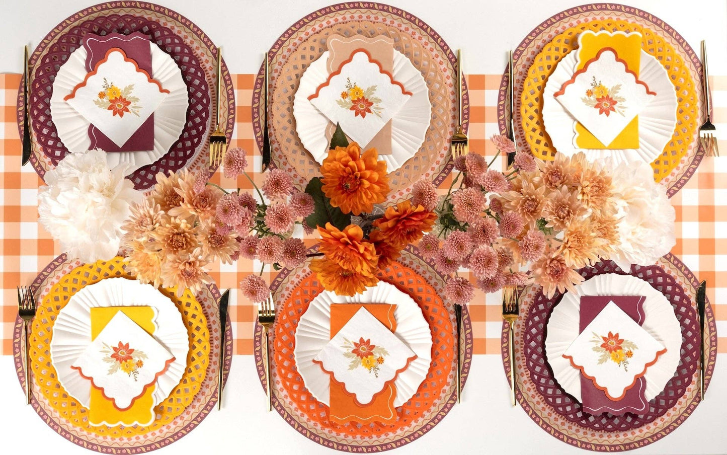 Orange Scallop Guest Towels | 16 count