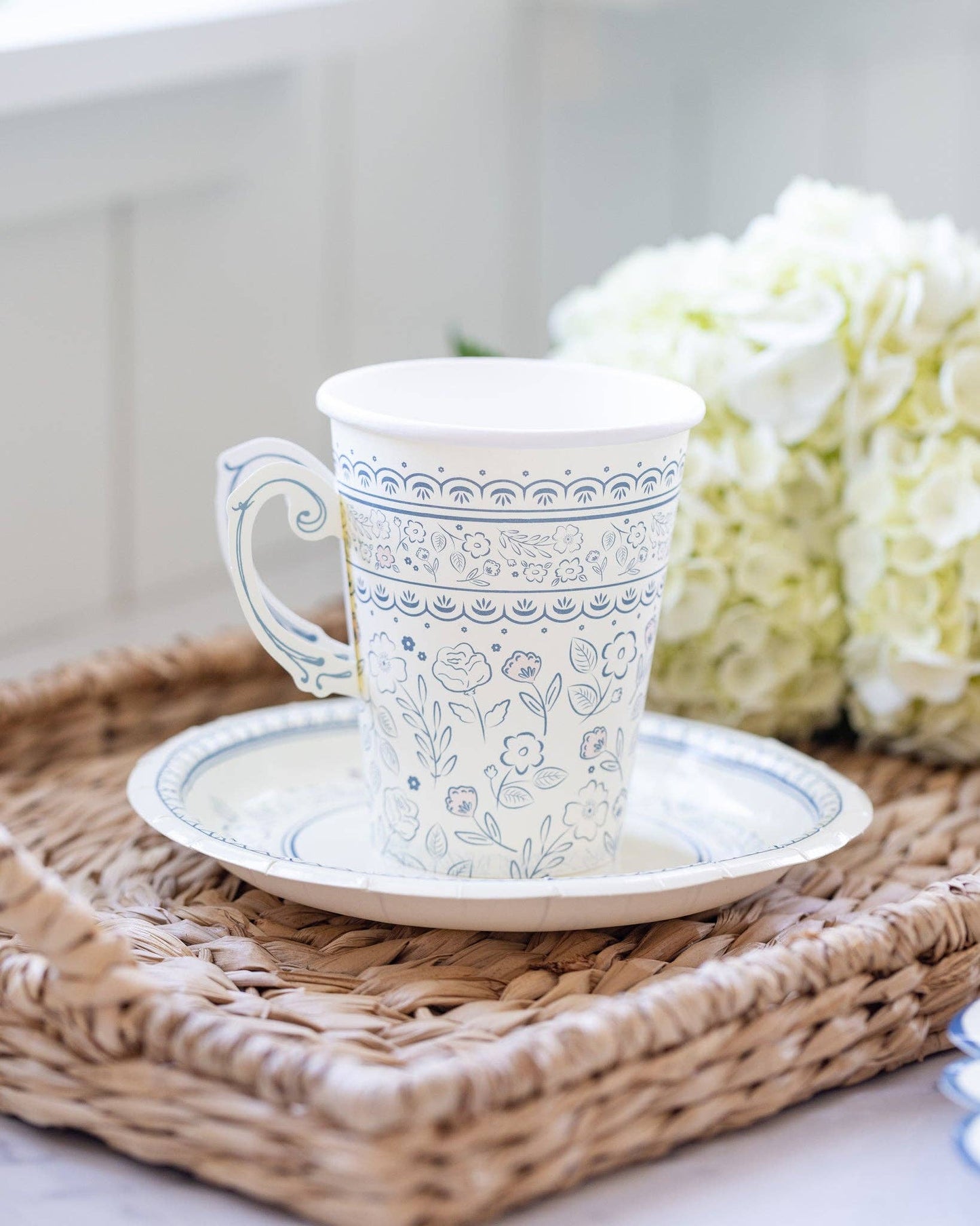 Pembroke Tea Cup Paper Party Cups | 12 oz - Pack of 8