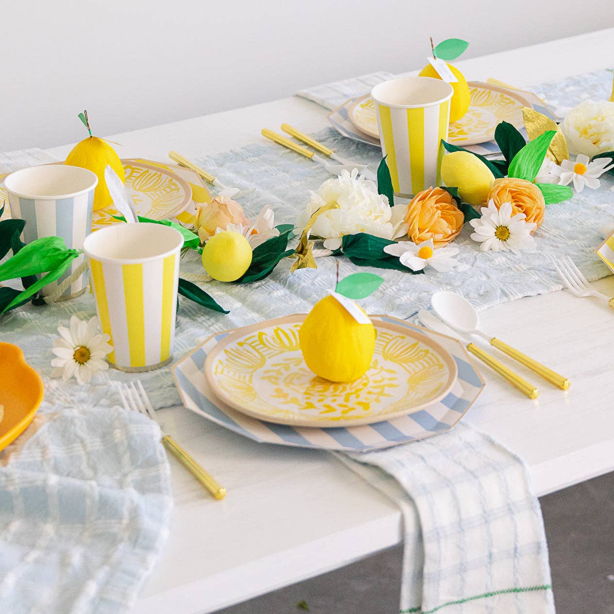 Soleil Yellow Cabana Stripe Cups | 8 count