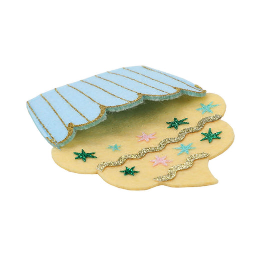 Packed Party cupcake gift card holder with colorful cupcake design, perfect for gifting special occasions.