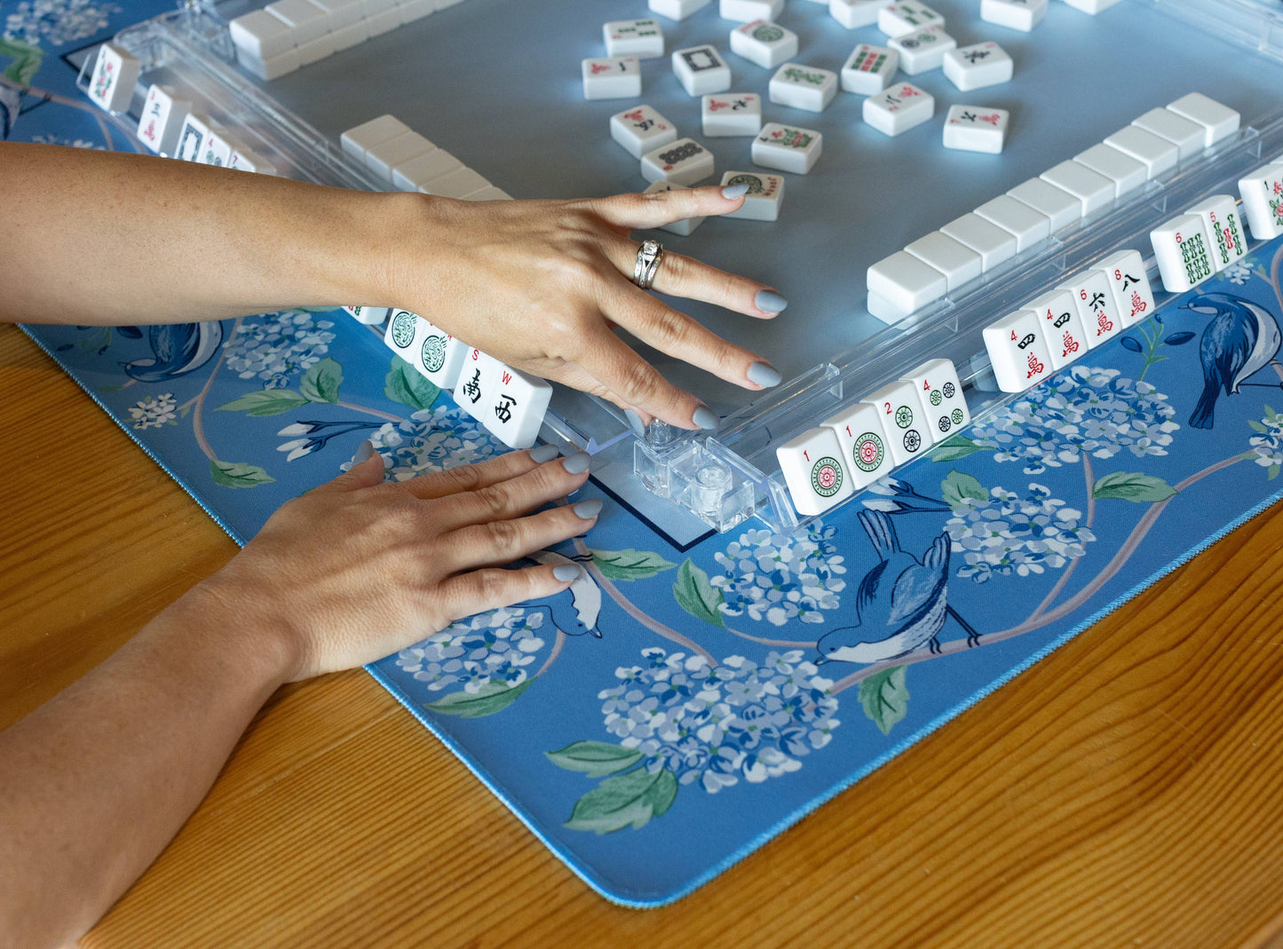 Blue & White Bird Mahjong Mat
